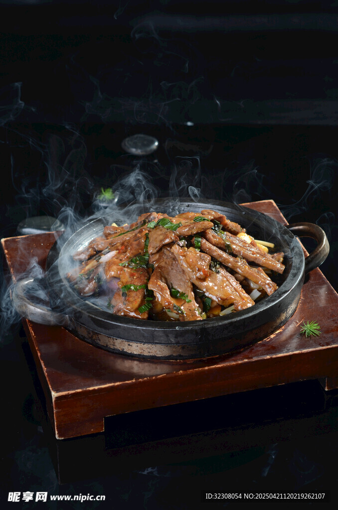 铁板飘香美味鸡肉料理