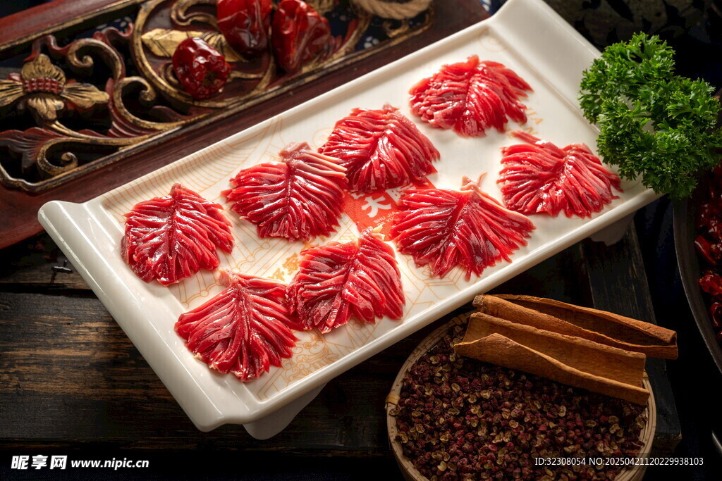 鲜嫩牛肉片 诱人摆盘