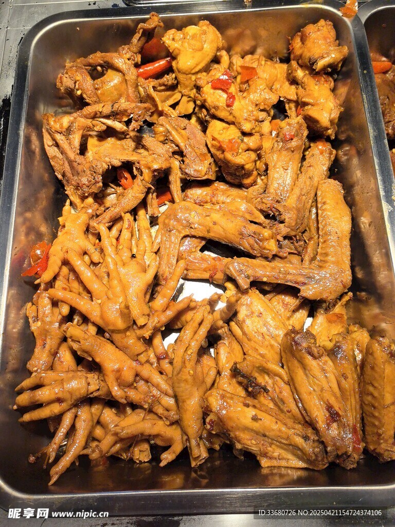 美味卤味鸡爪鸭爪等