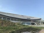 现代风格大型建筑外观