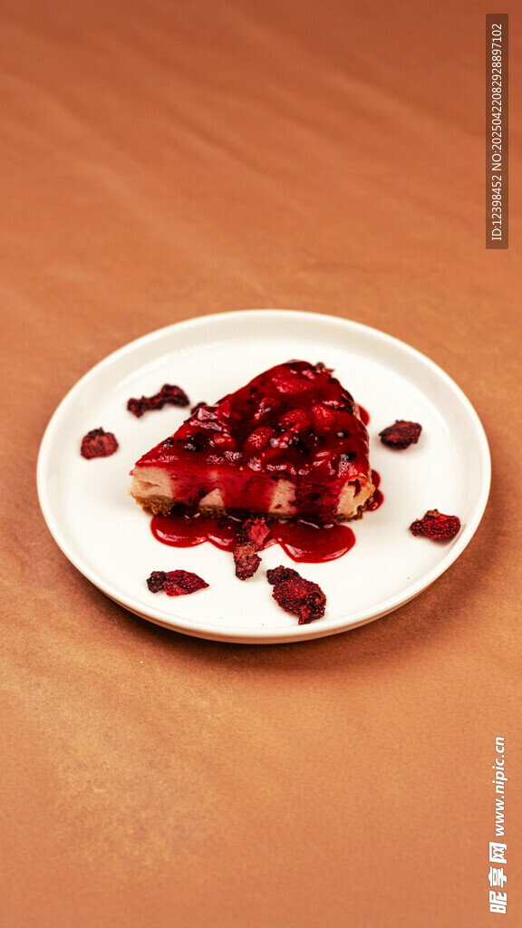 盘中蔓越莓干散落