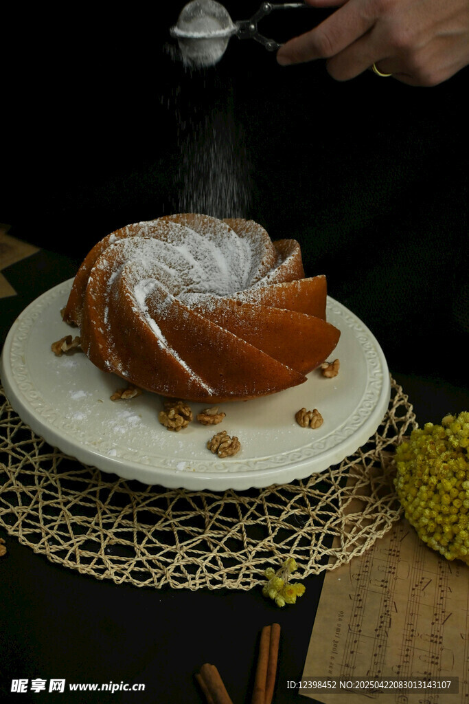 精致摆盘的特色美食