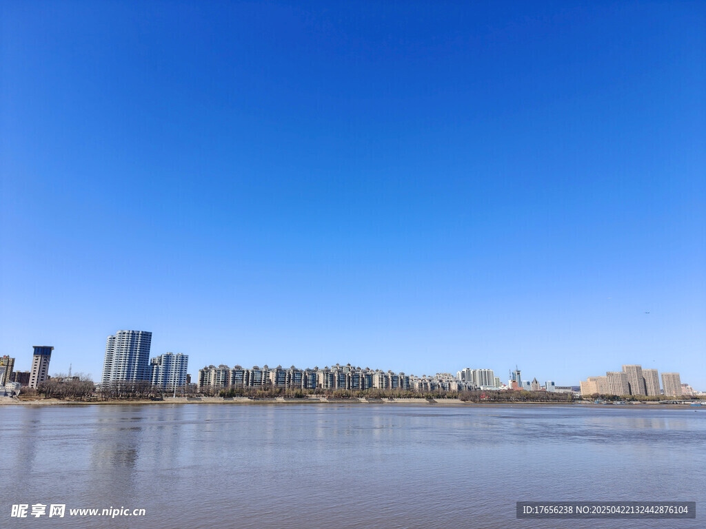 城市滨水风光全景图