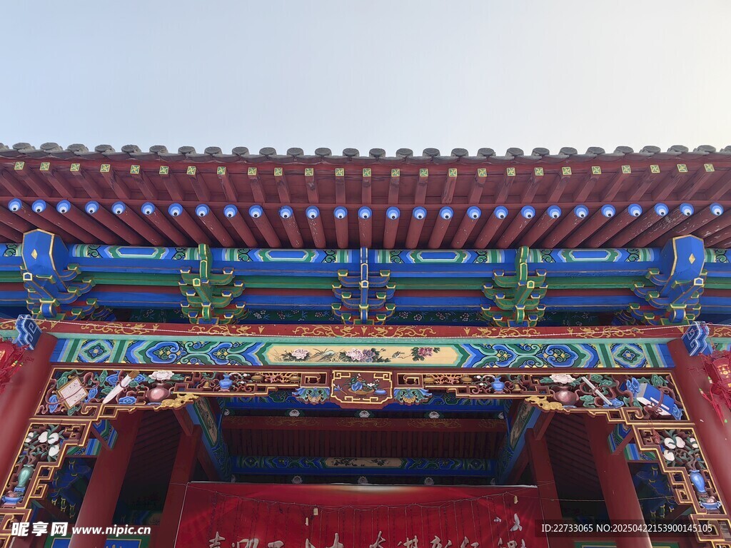 中式古建筑屋檐精美装饰