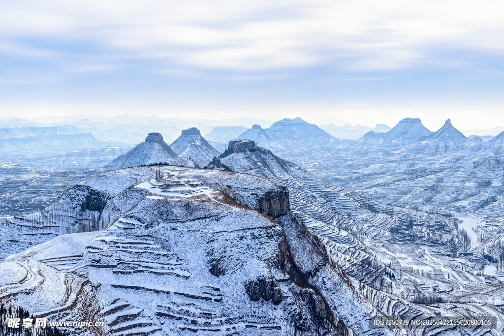 雪山壮丽景观