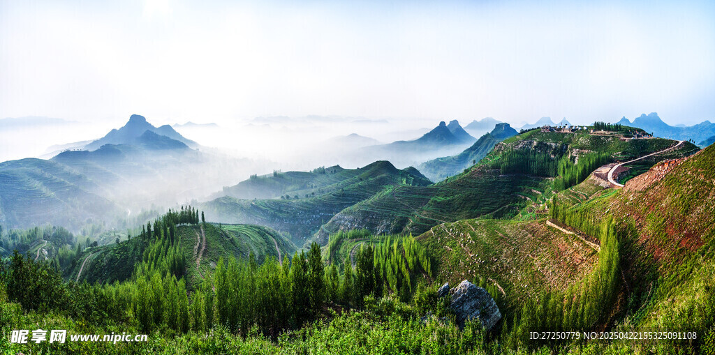 山间绿野美景