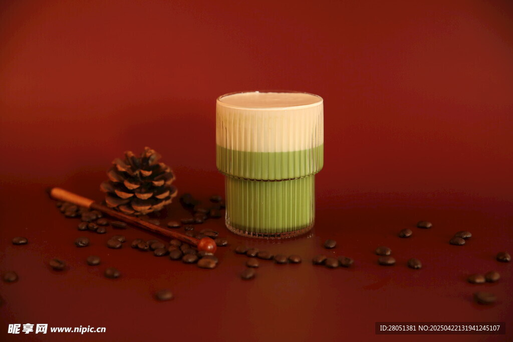 抹茶奶茶效果图红色背景
