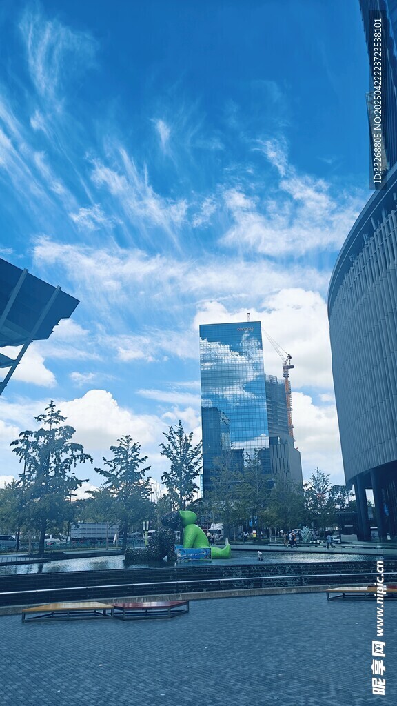 城市河畔现代建筑风景