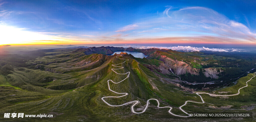 长白山日出图