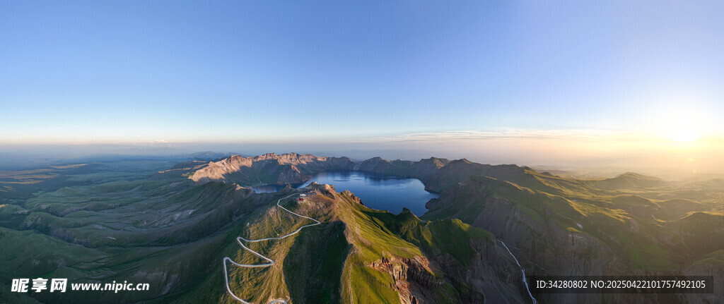 长白山风景图