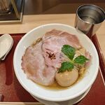 日式豚肉盖饭美食特写