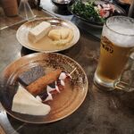 美味日式料理与清爽啤酒