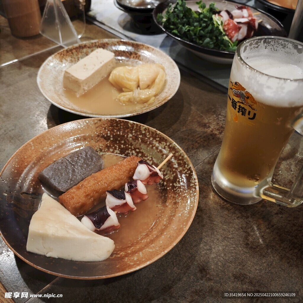 美味日式料理与清爽啤酒
