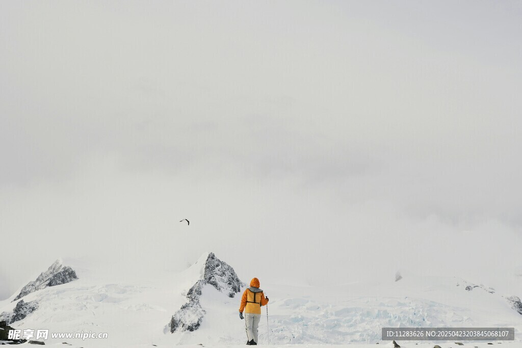 雪山探险