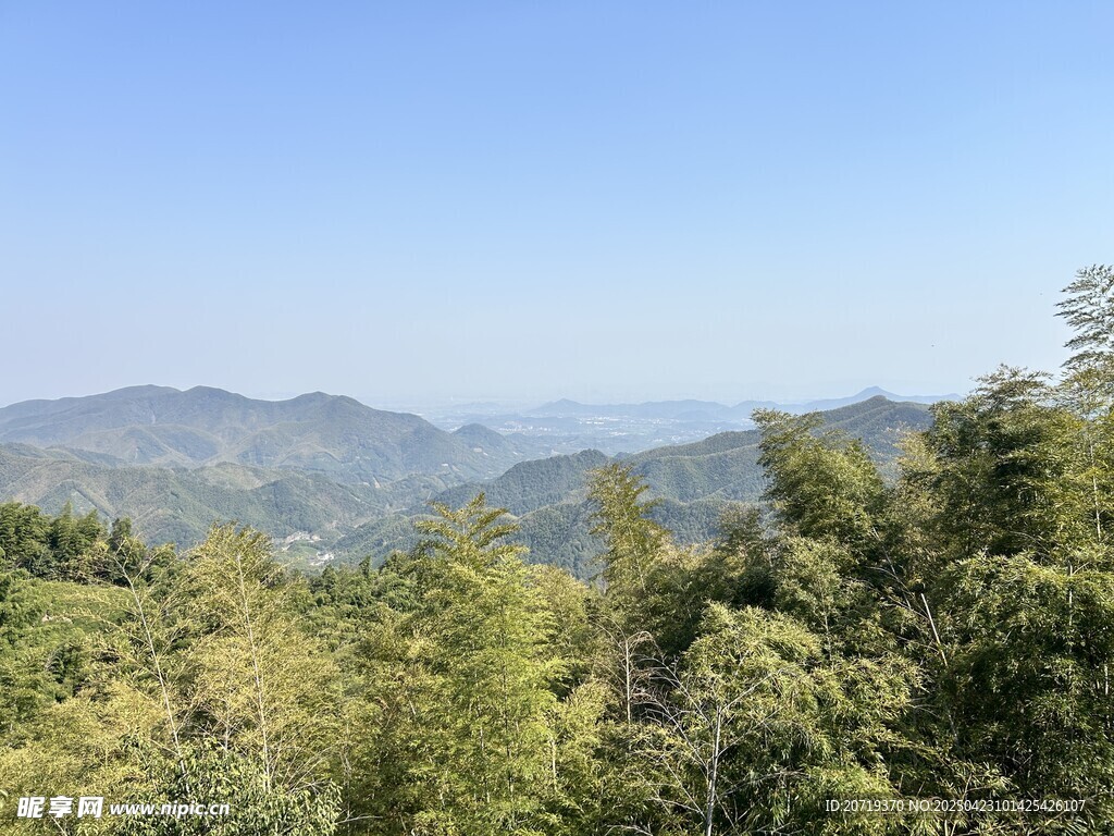 山林远眺美景