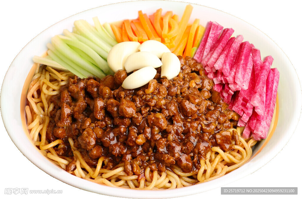美味肉酱拌面配多彩配菜