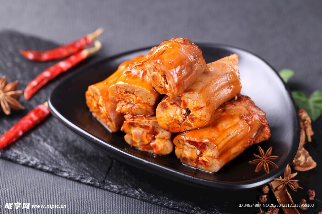 香辣鸭脖