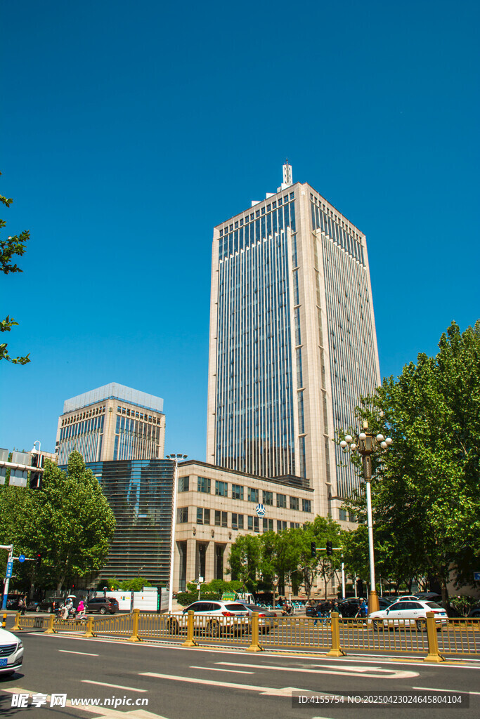 城市中的现代化高楼景观