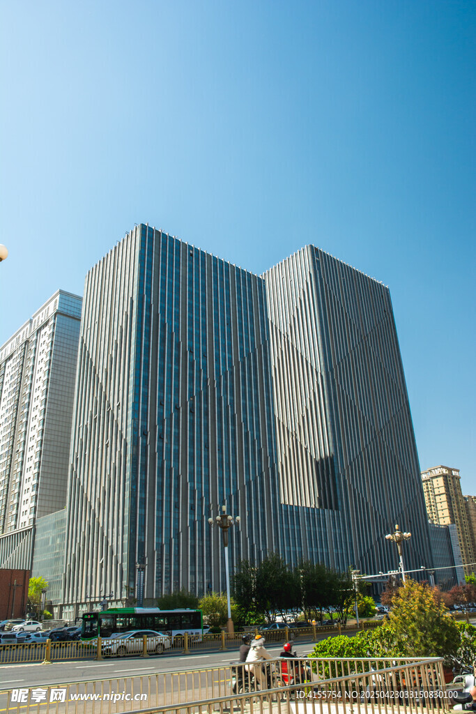 现代风格城市高楼建筑