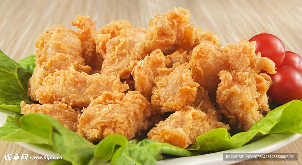 美味香酥炸鸡块摆盘中