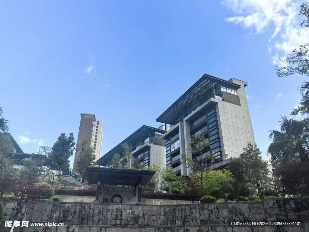 现代风格多层建筑景观