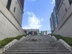 城市中通往高处的阶梯