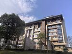 现代风格多层建筑外观