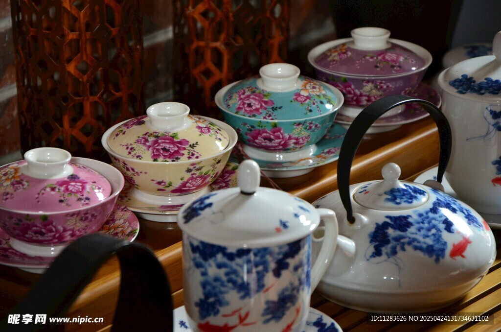 精美传统茶具展示