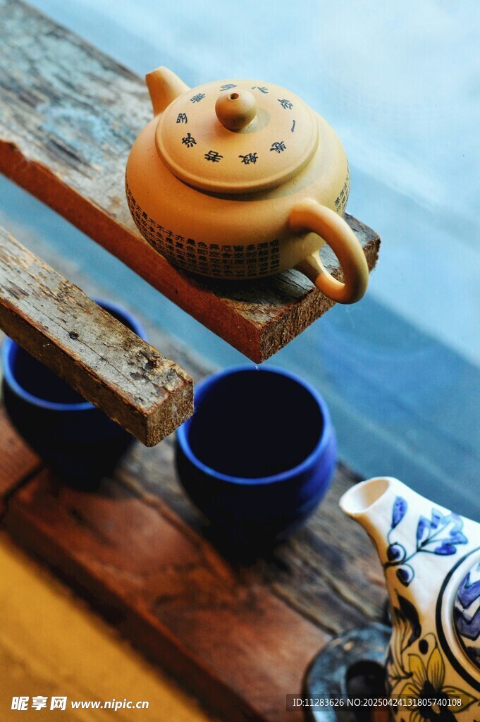 古朴茶具