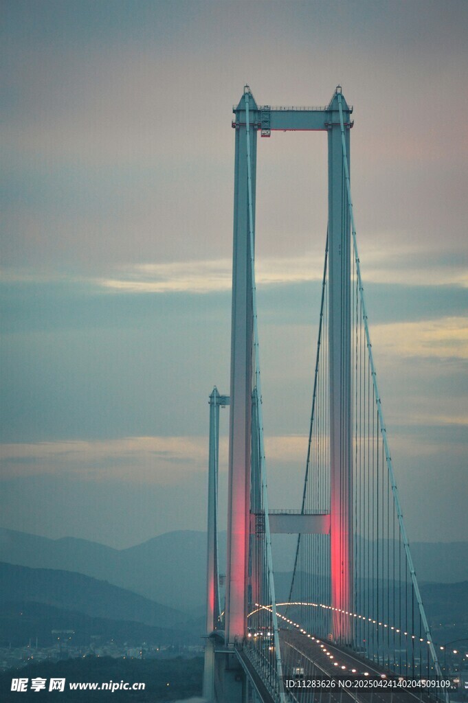 壮丽大桥