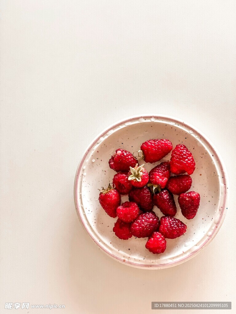 草莓