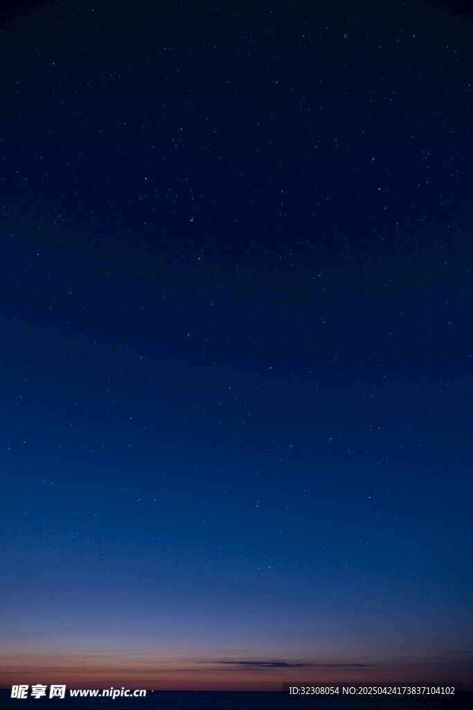 夜幕下的天际线