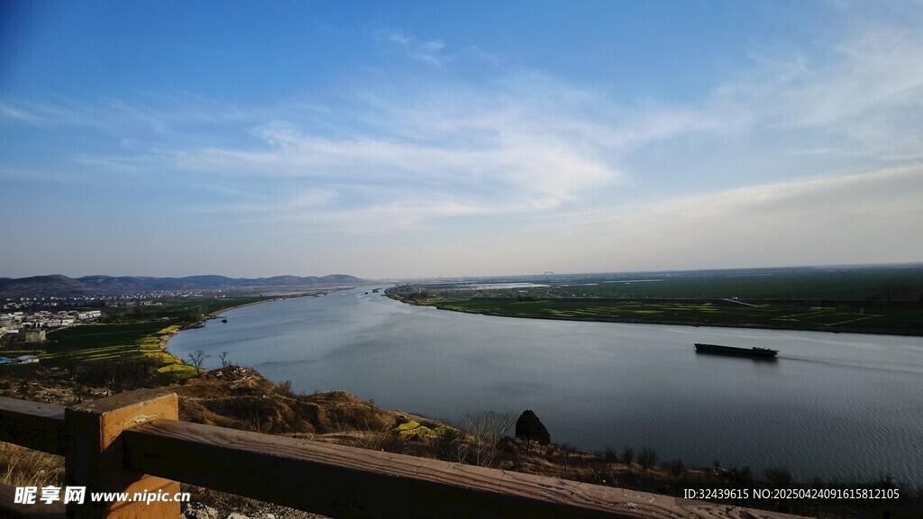 河畔风光美景