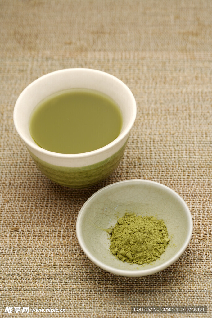 抹茶饮品与抹茶粉