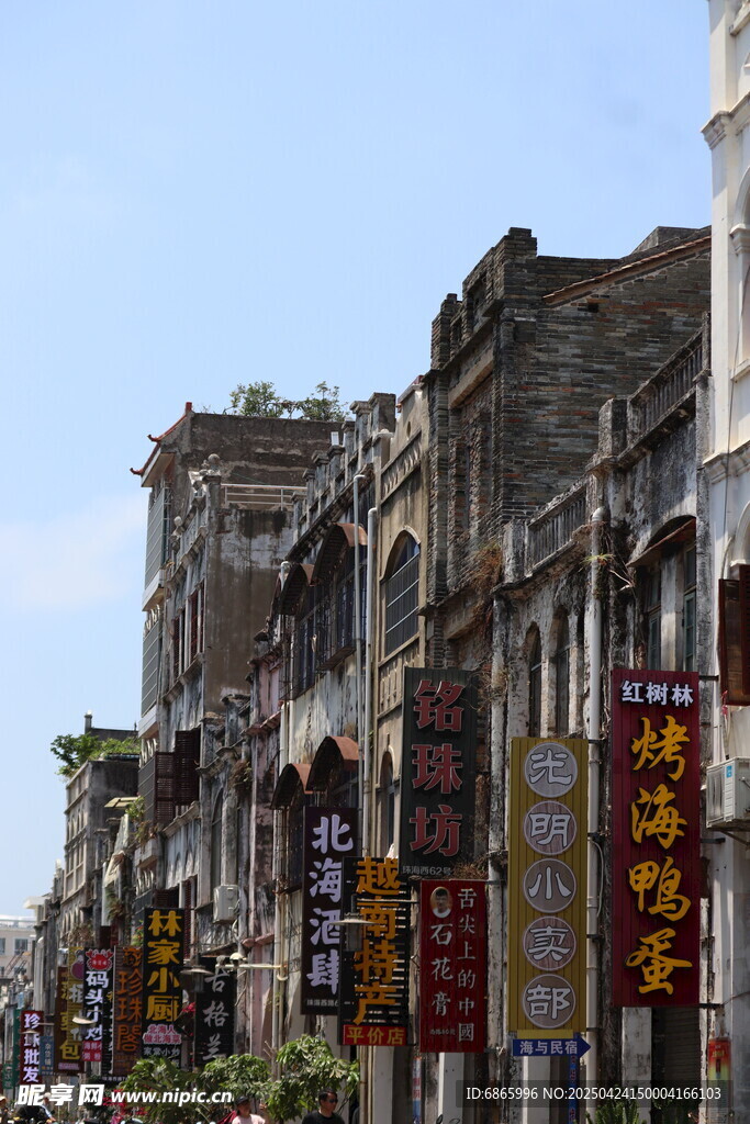 古老街道的中式建筑风貌