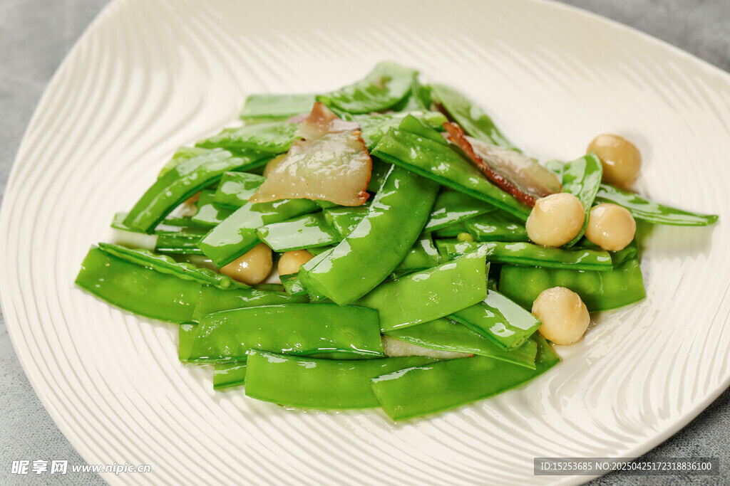 蒜香坚果炒四季豆