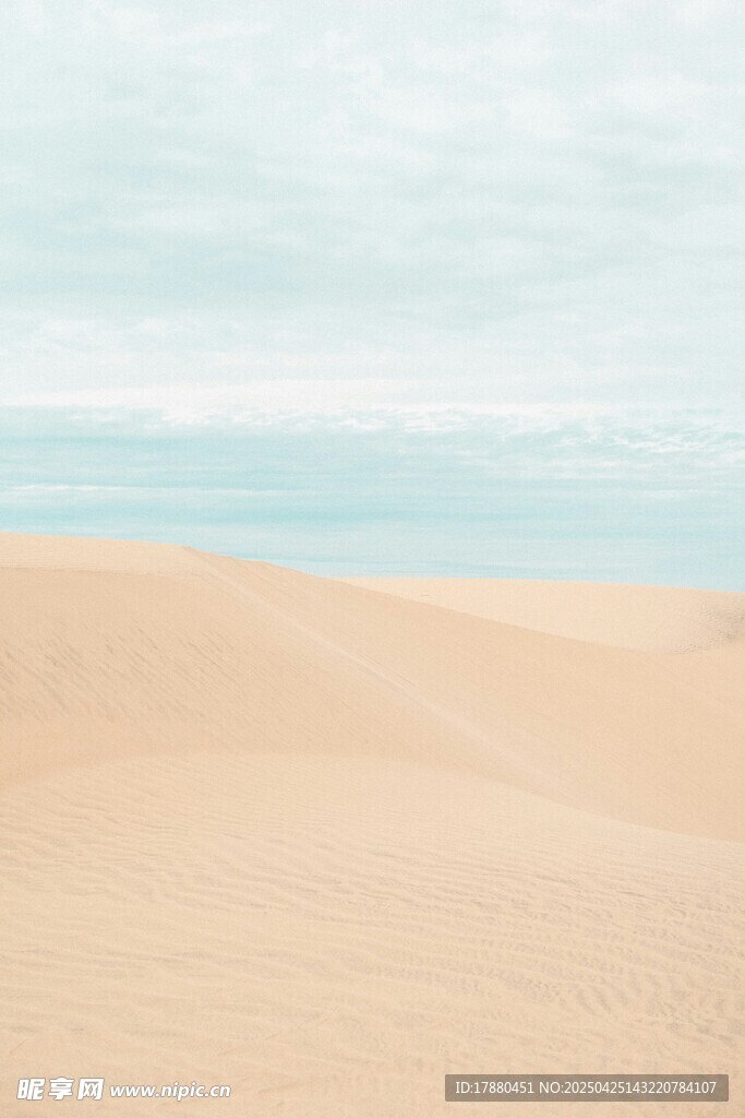 沙漠与海的美丽景致