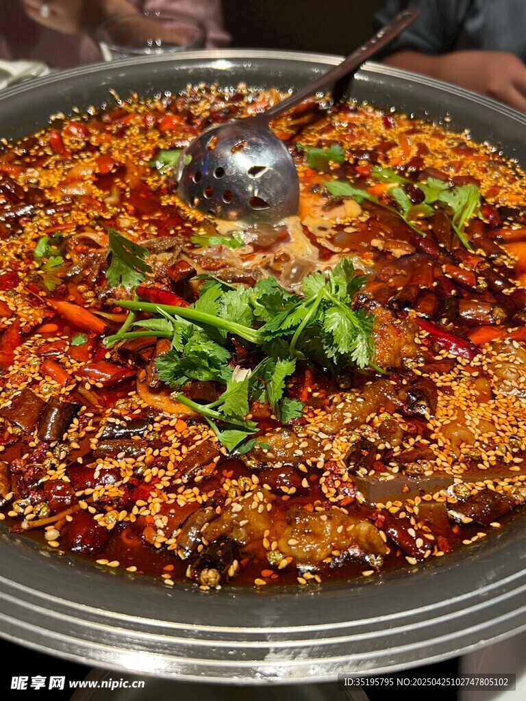 麻辣鲜香的诱人毛血旺
