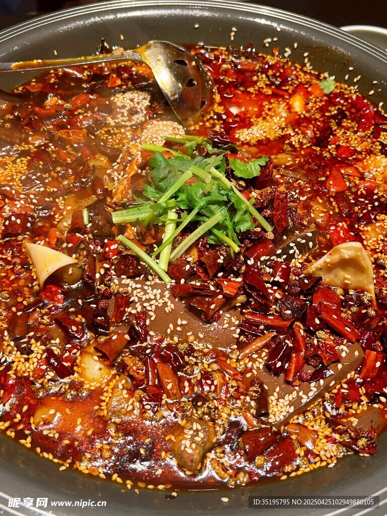 麻辣鲜香的诱人火锅