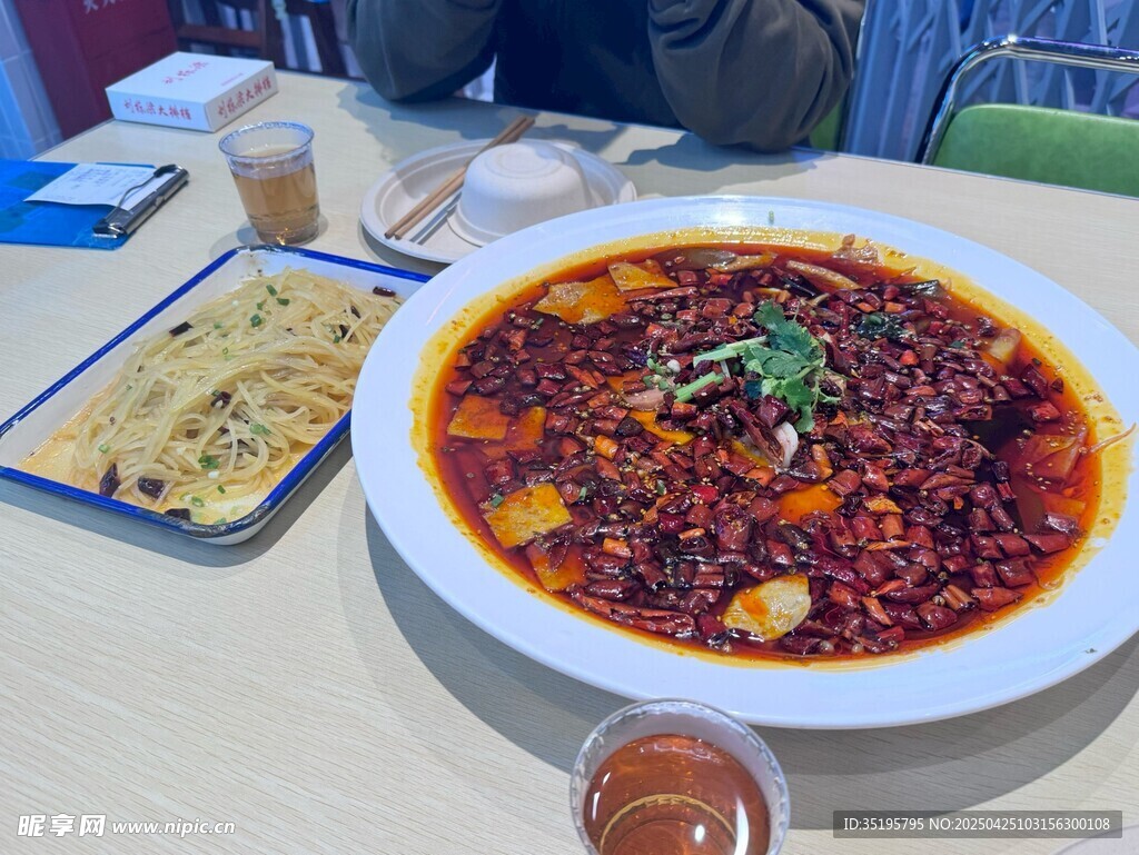 美味诱人的特色水煮鱼