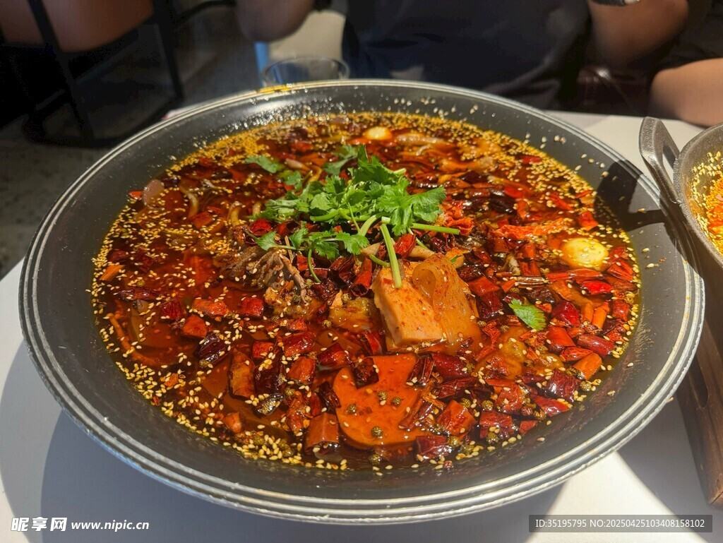 麻辣鲜香的特色水煮鱼