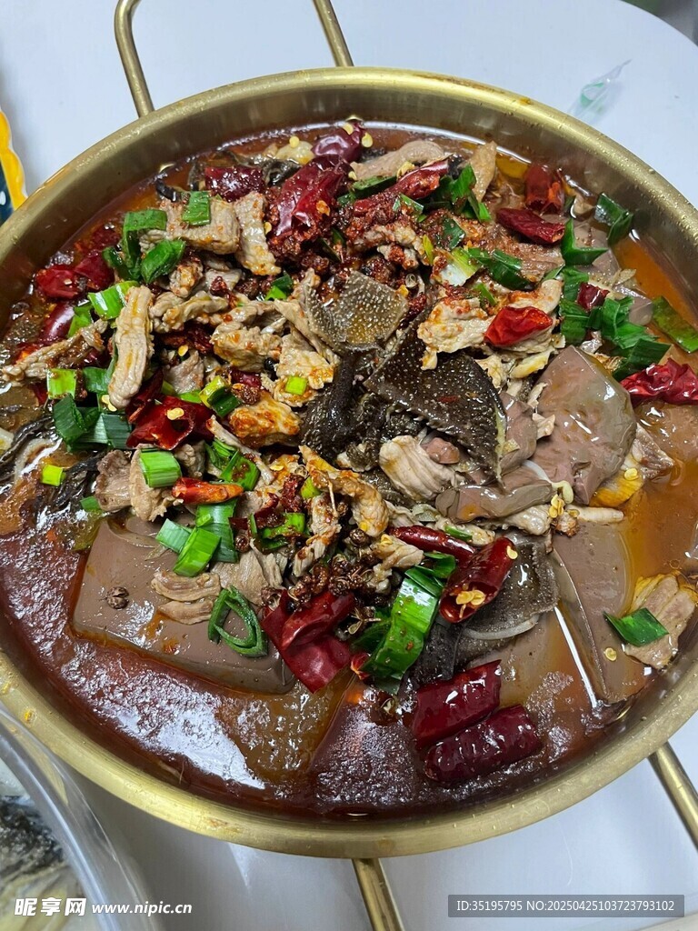 香辣美味牛杂火锅