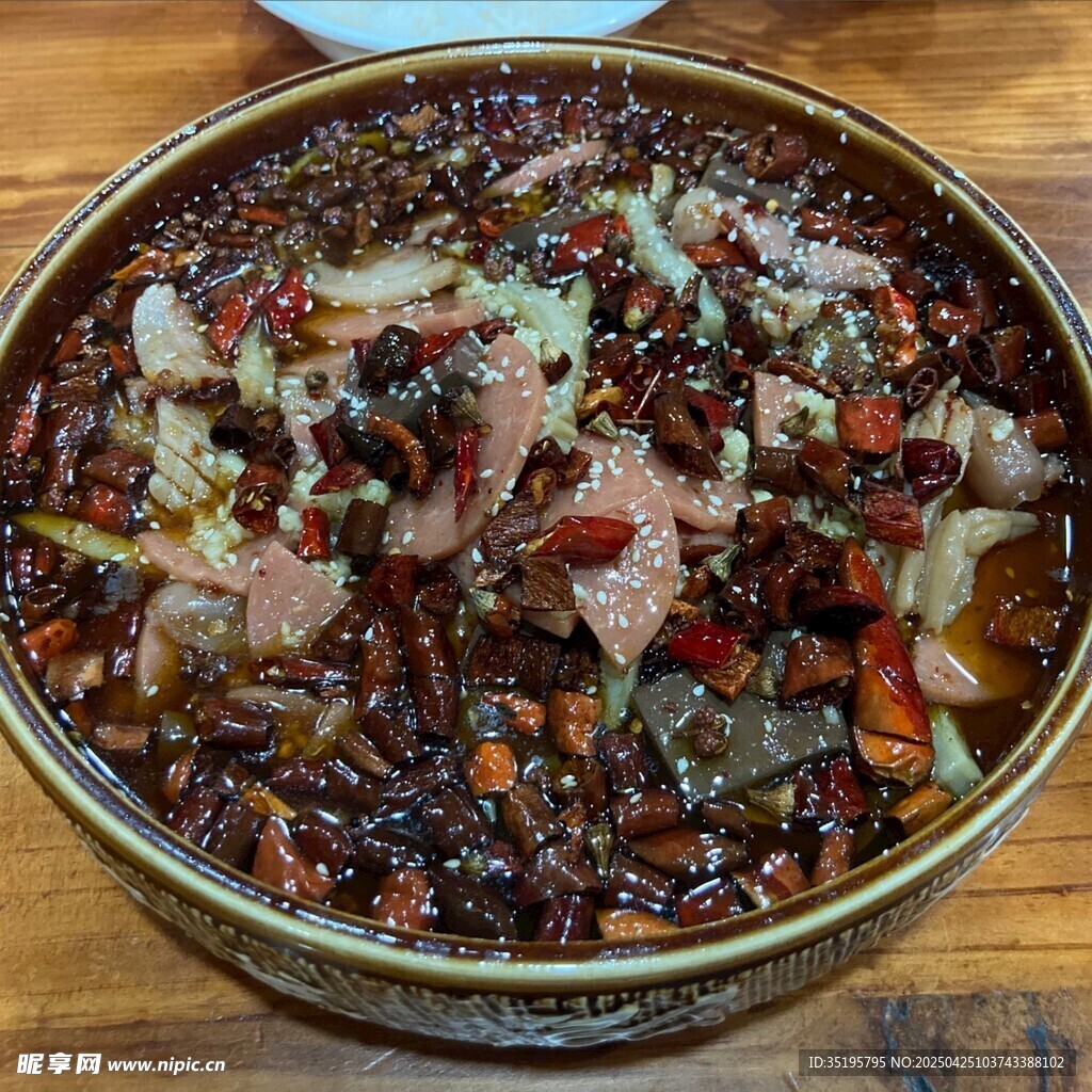 美味滋补养生乌鸡汤