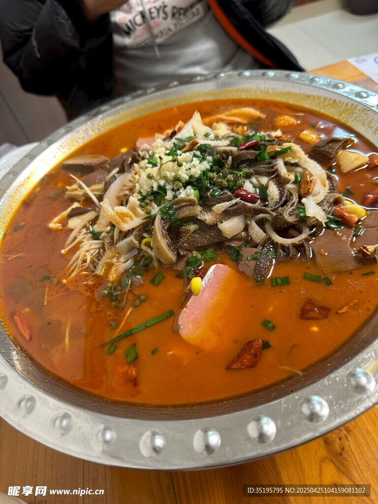 美味诱人的特色火锅