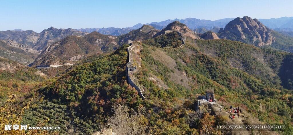 壮丽山峦景色