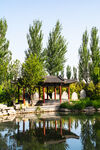 中式园林湖畔美景