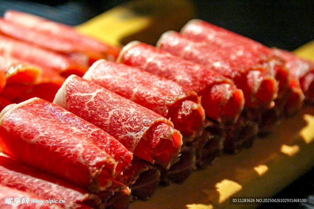 新鲜美味牛肉卷