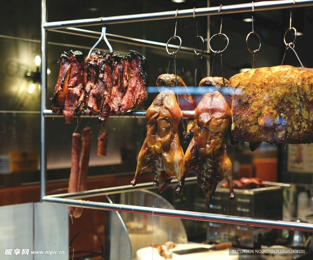 熟食店的多样美味肉制品