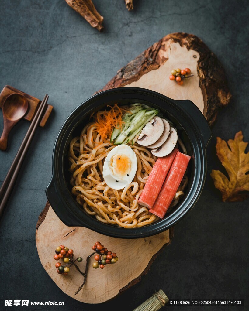 美味韩式拉面诱人呈现