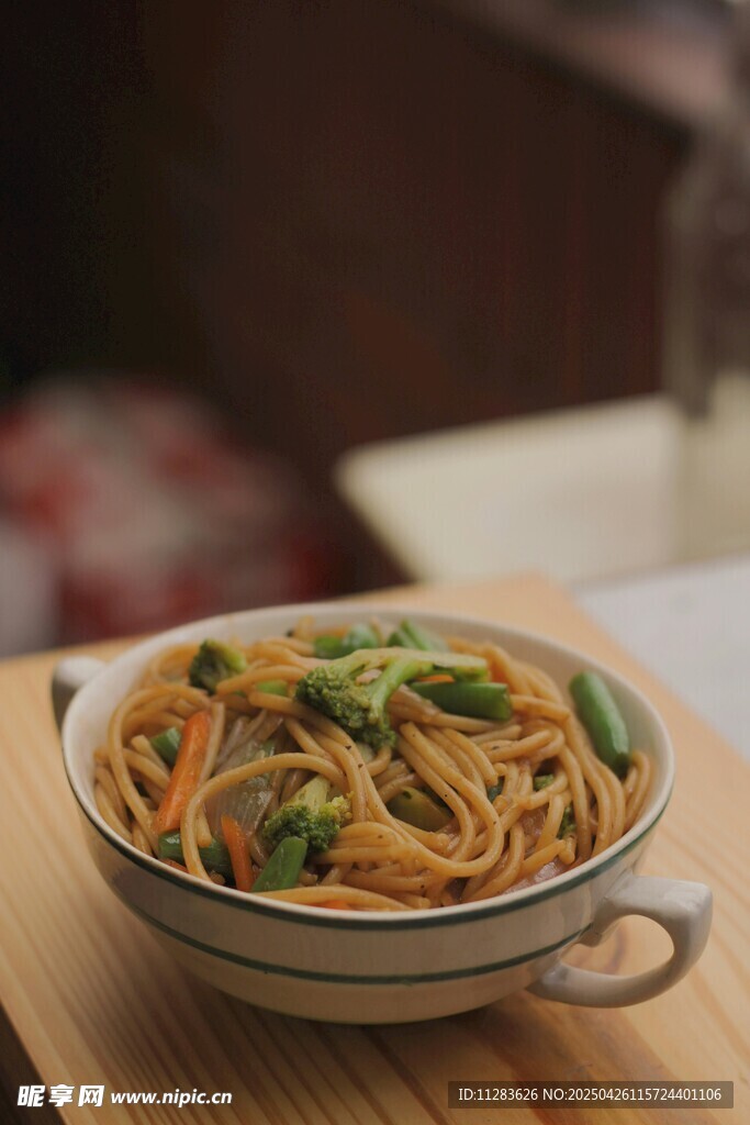 美味豆角炒面诱人呈现